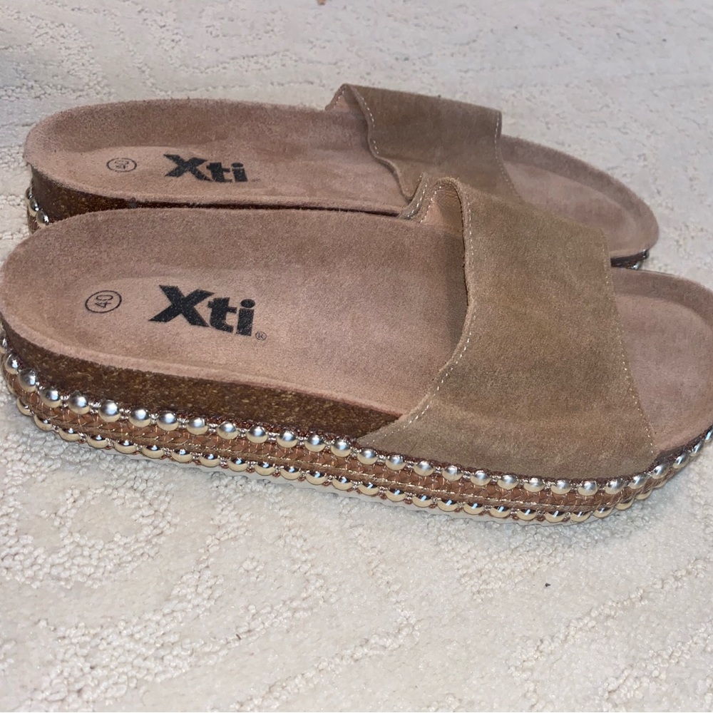 Spain platform sandals